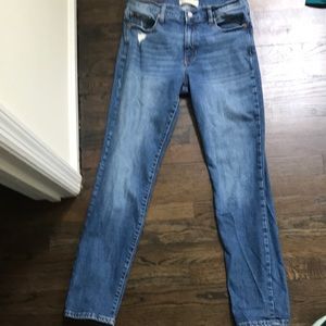 Gap women’s girlfriend weathered jeans.  Size 29R /8